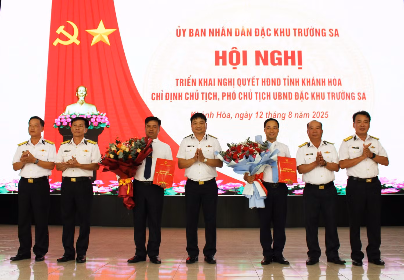 dac-khu.jpg