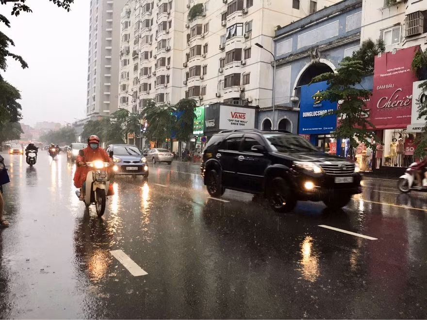 Hôm nay, hầu khắp các khu vực trong cả nước có mưa. Ảnh: Nguyễn Hoài
