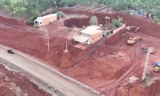 NÓNG 13/3: Vụ nhà dân cheo leo bên mép vực: Công an Đồng Nai vào cuộc điều tra