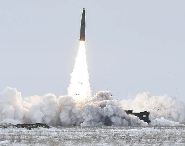 Phòng không Ukraine để lọt hàng chục tên lửa của Nga