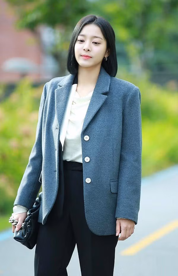 xin-so-nhu-phim-cong-so-han-hot-nhat-hien-nay-quy-tu-2-my-nhan-mac-dep-man-nhan-2751970711143260145115165543233648483624868n-16468-1647940677-679-width600height930.jpg