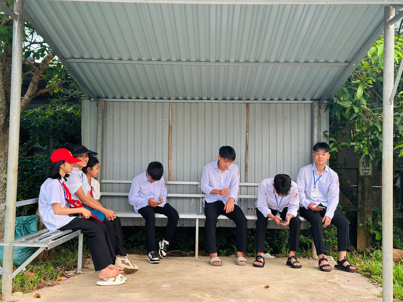 Lễ khai giảng đặc biệt của gần 27 triệu học sinh, giáo viên - Ảnh 39. Lễ khai giảng đặc biệt của gần 27 triệu học sinh, giáo viên - Ảnh 39.