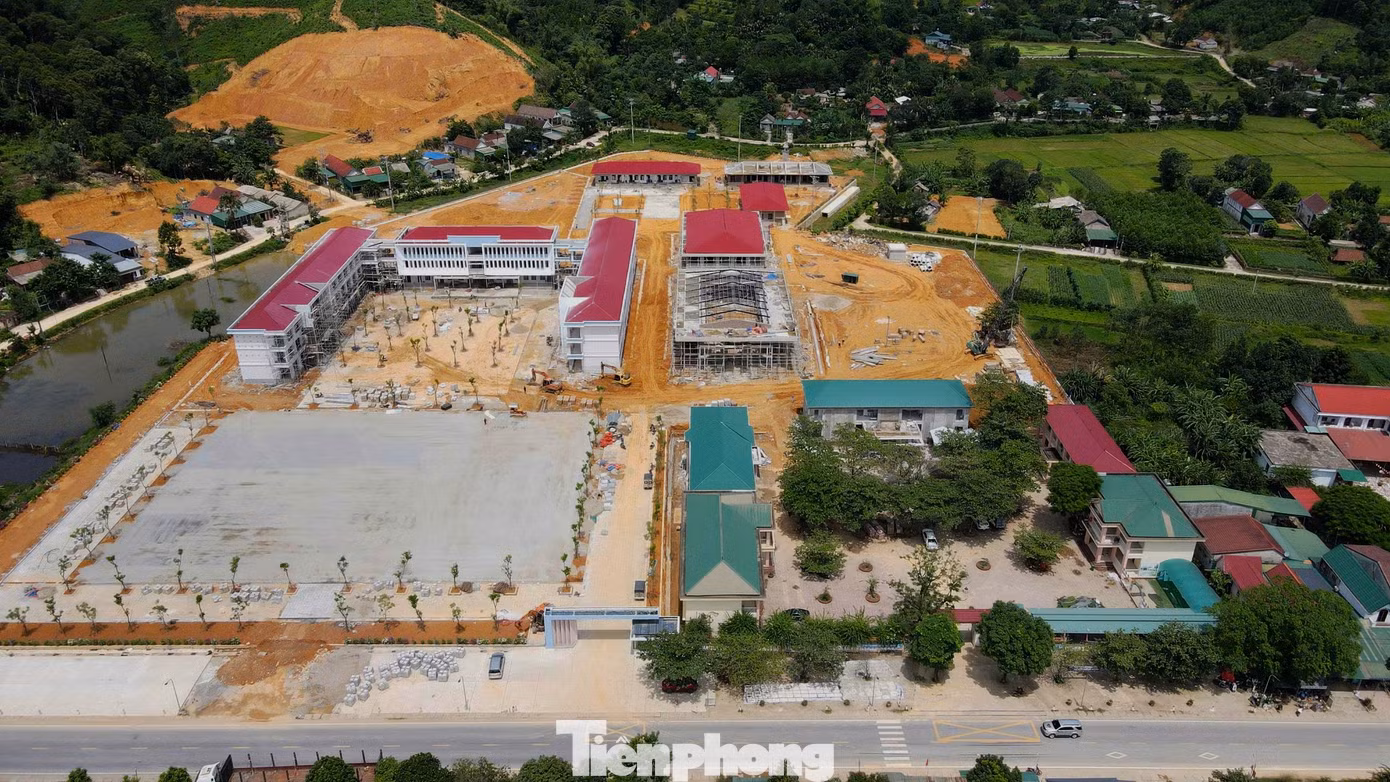 tp-anh-cong-truong-2.jpg