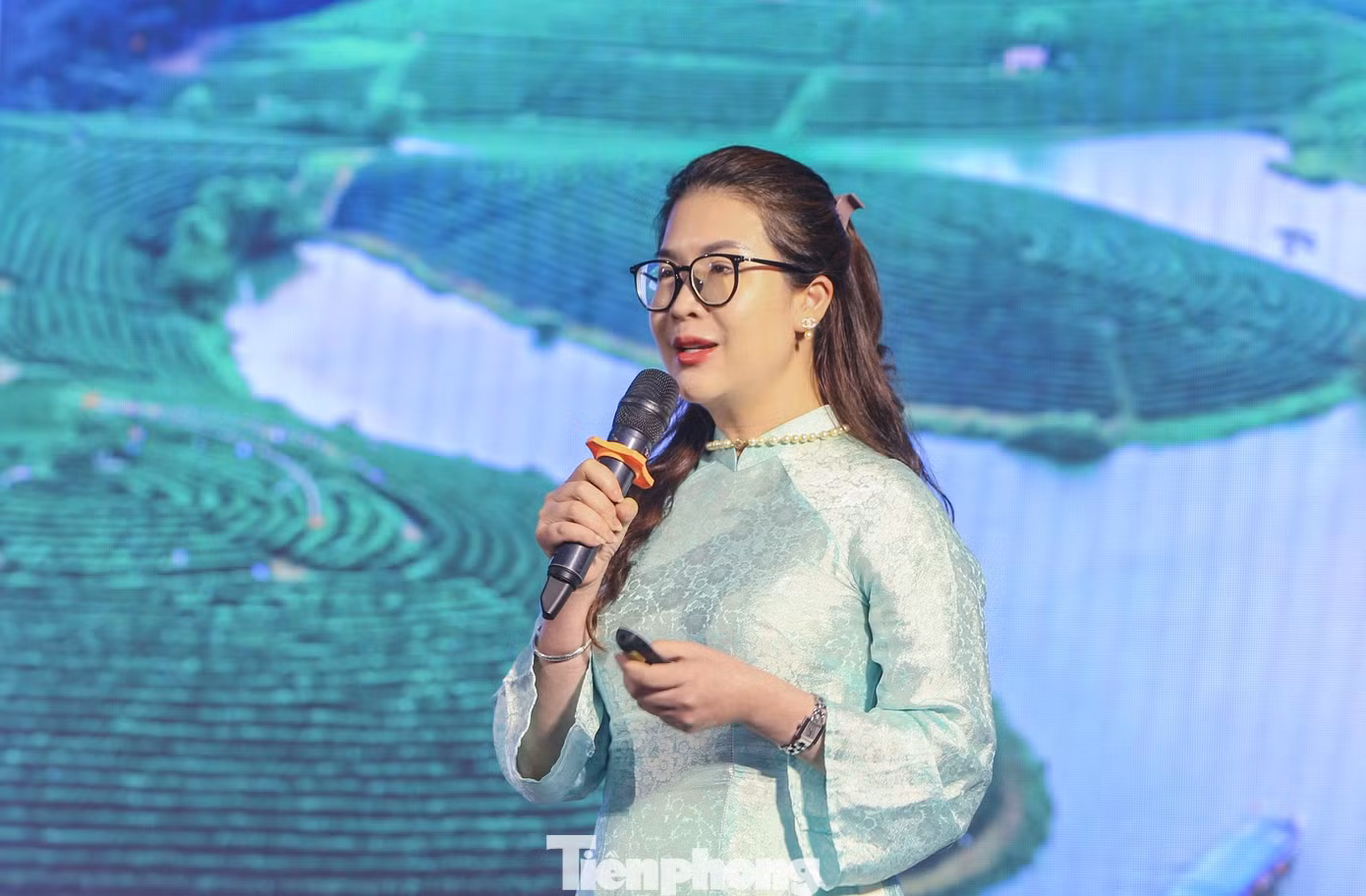 tp-anh-hoi-thao-k.jpg