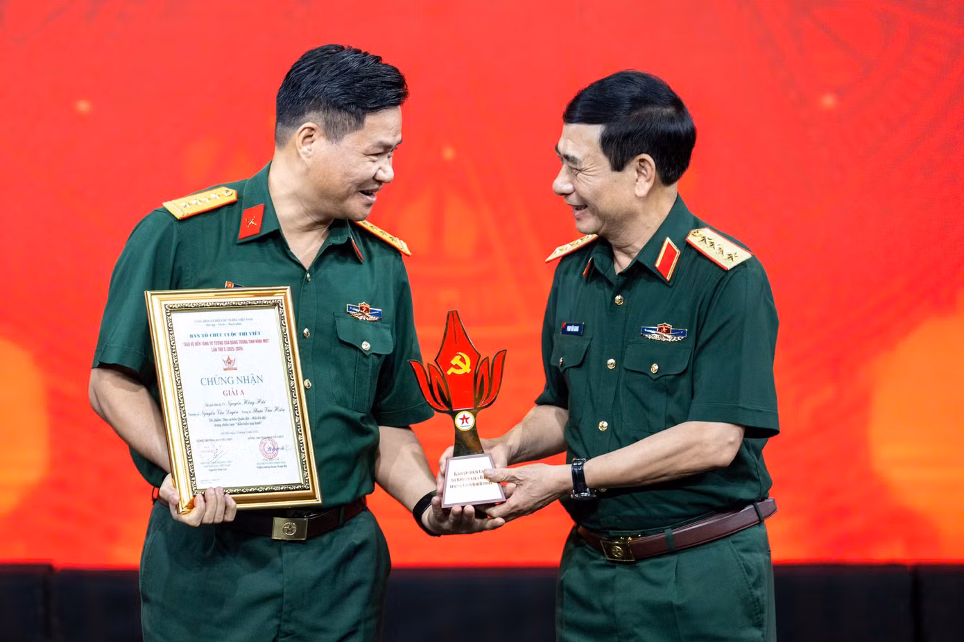 8bao-ve-nen-tang-tu-tuong-cua-dang.jpg