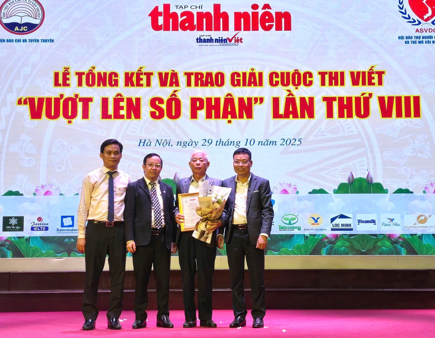 2vuot-len-so-phan-khuyet-tat.jpg