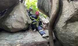 Trên 'nóc nhà' Nha Trang, đội cứu hộ bám vách đá tìm người leo núi mất tích