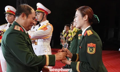 Thượng tướng Phùng Sĩ Tấn nhắn nhủ tinh thần 'đâu cần thanh niên có' tới tuổi trẻ Bộ Tổng tham mưu