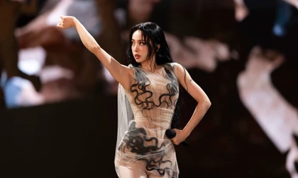 Nữ ca sĩ bị yêu cầu dừng concert 