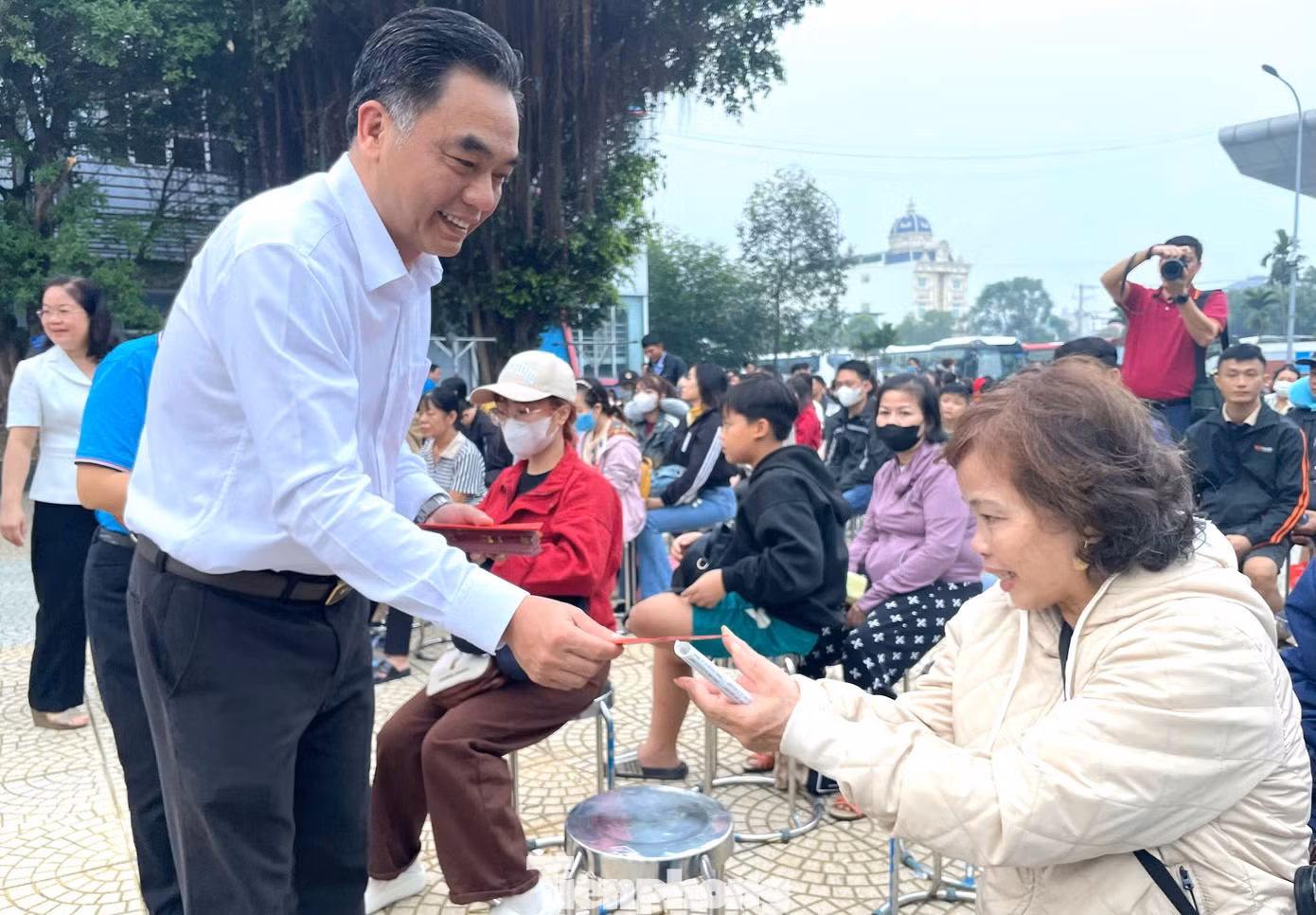 tp-cong-nhan-3.jpg