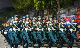 Tổng hợp luyện A80: Tiếng bước chân hào hùng hòa cùng tiếng hò reo của nhân dân