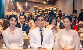 Dàn sao Mưa Đỏ - Tử Chiến Trên Không hội ngộ, Lê Hạ Anh đẹp đôi bên Hứa Vĩ Văn