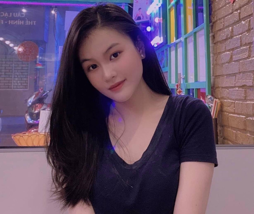 Gặp gỡ “nàng thơ” khoa Y tài năng, hát bolero hay như ca sĩ