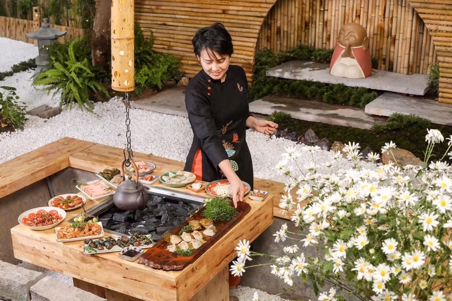 Nghệ nhân trẻ Nguyễn Thị Thanh Hiền: Cho gỗ, lũa sống thêm một cuộc đời 
