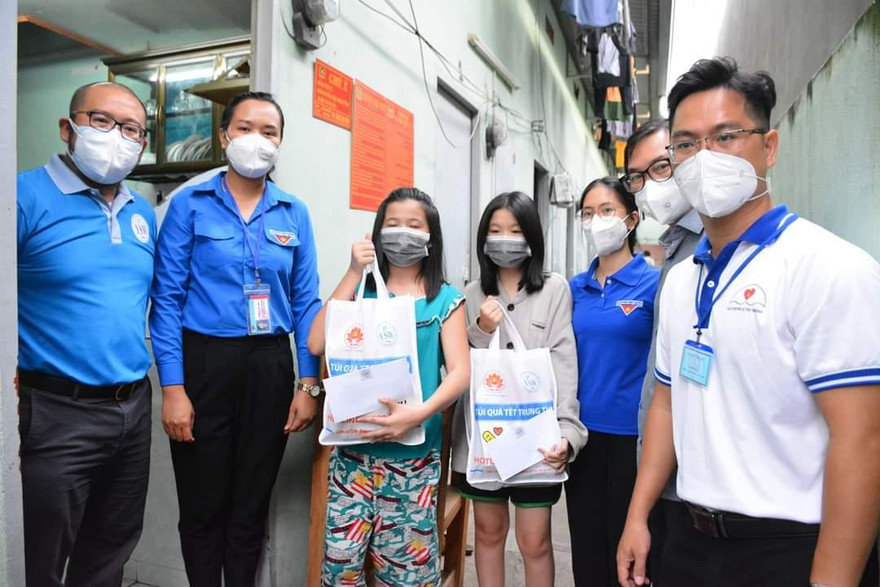 Mang niềm vui Trung Thu đến trẻ em có hoàn cảnh khó khăn 