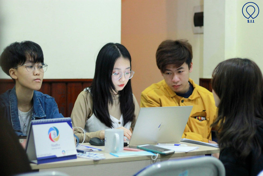 Giúp người trẻ làm chủ công nghệ