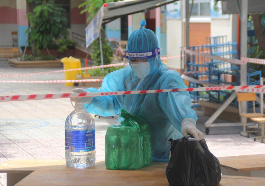 Trần Thị Tốt: “Suốt hai tháng, mình chưa lúc nào thấy hối hận khi đi hỗ trợ chống dịch”