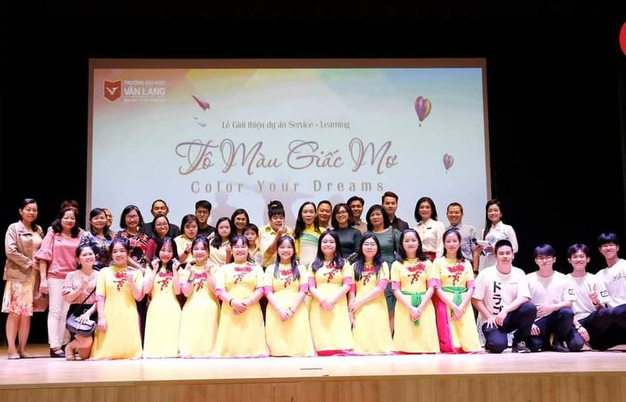 Mang niềm vui đến trẻ em chuyên biệt tại TP. HCM