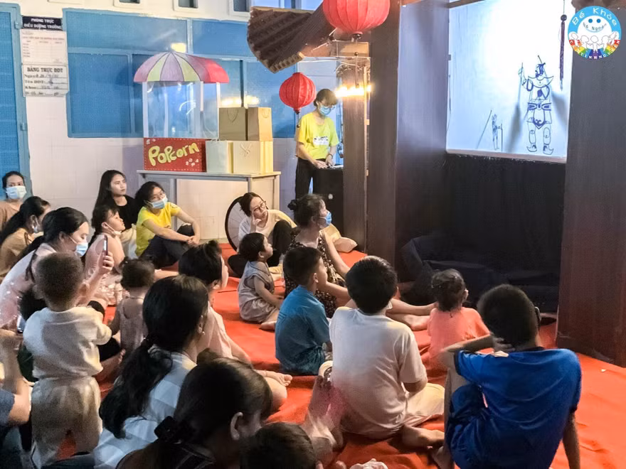 “Rạp hát cổ tích”: Mang niềm vui đến với bệnh nhi