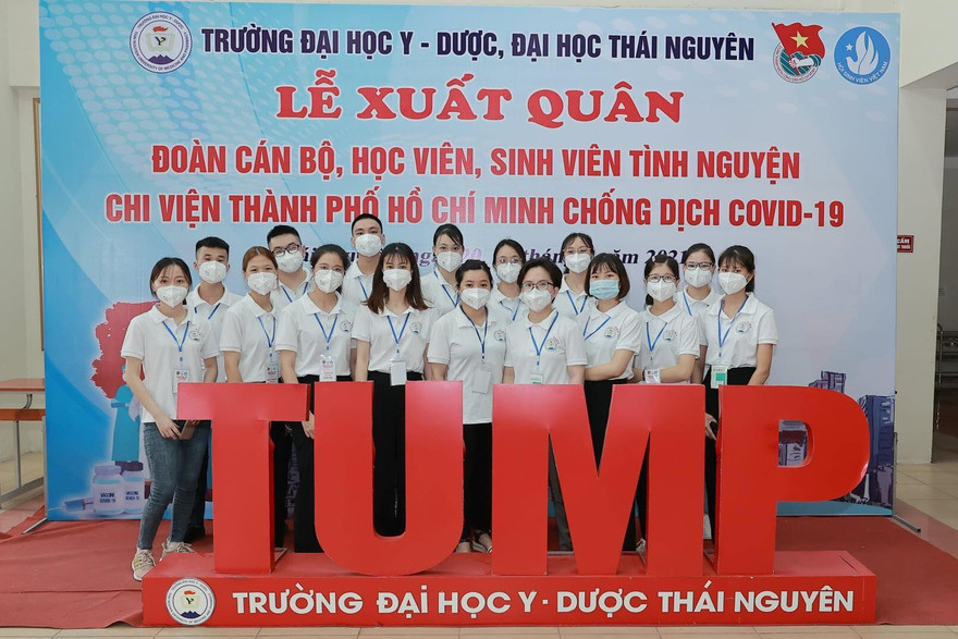 Người trẻ không ngại xông pha nơi tuyến đầu chống dịch