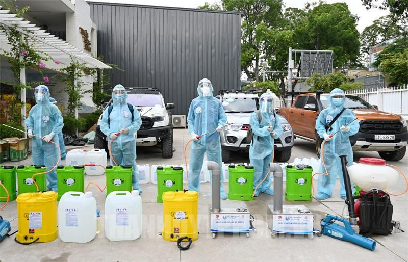 Ra mắt “Đội xe khử khuẩn di động phản ứng nhanh” 