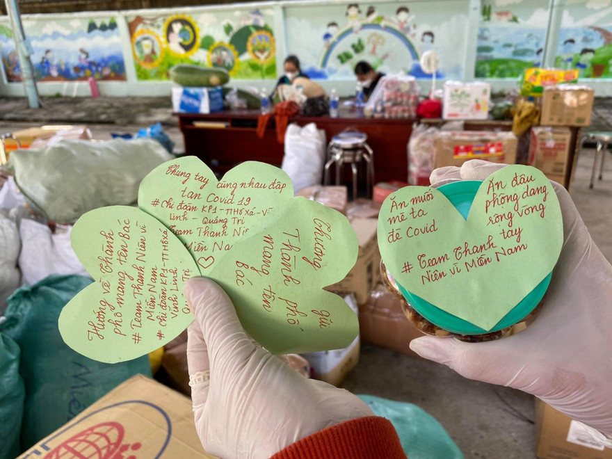  “Vắc xin tinh thần” cho tình nguyện viên chống dịch