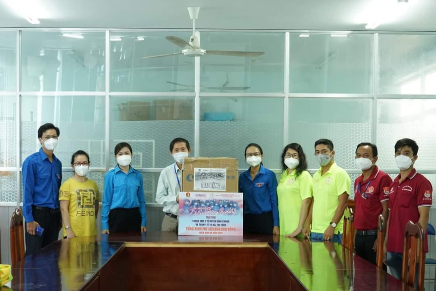 "Cảm ơn những điều phi thường": Tri ân tuyến đầu chống dịch