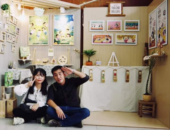 Cô gái trẻ với đồ án tốt nghiệp tranh minh họa tái hiện tuổi thơ