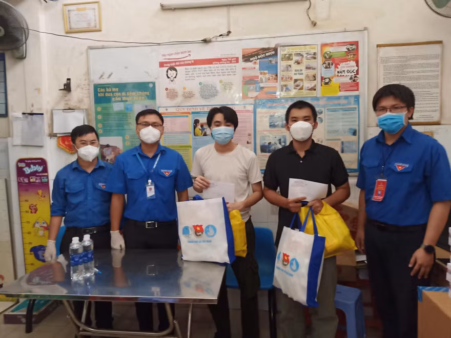  Thăm, động viên đội hình tình nguyện phòng, chống, ứng phó với dịch COVID-19