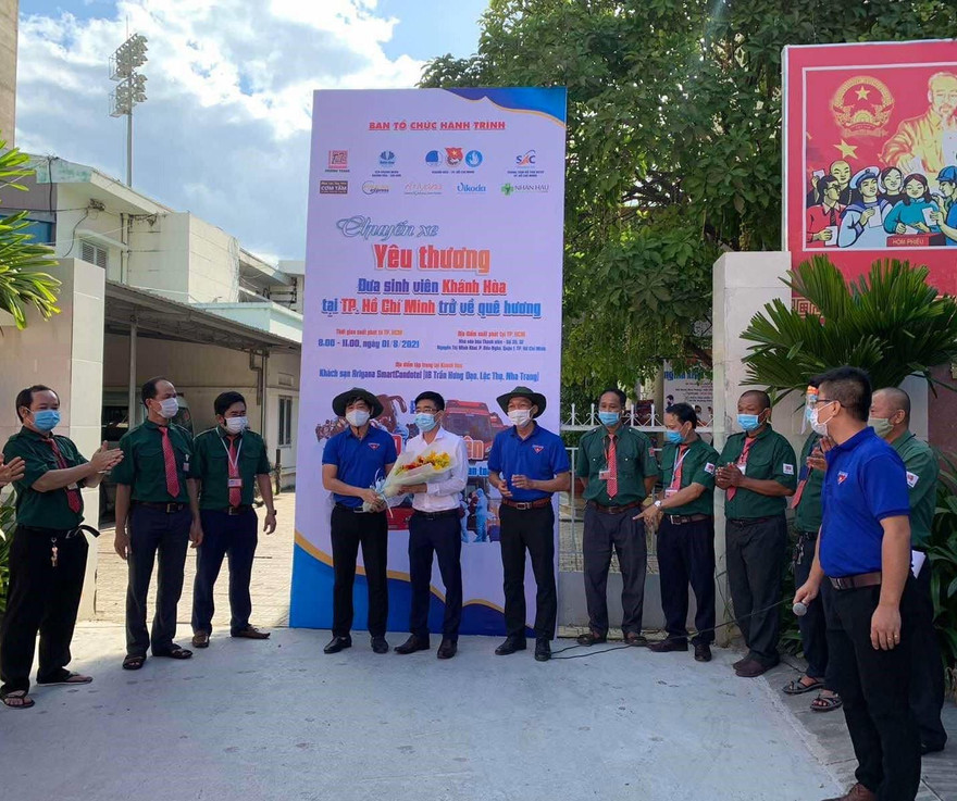 Đưa 500 sinh viên từ TP. HCM trở về Khánh Hòa