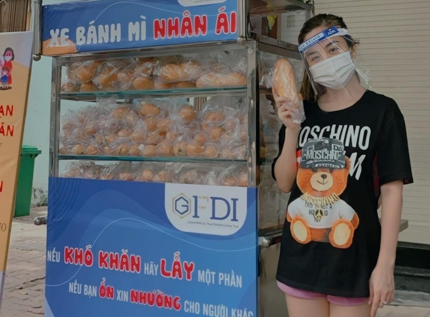 Thắp sáng tình người nơi hè phố mùa dịch 