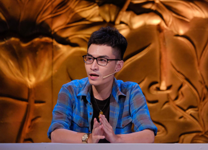 Chàng trai 9X với những bức tranh độc đáo từ cúc áo 