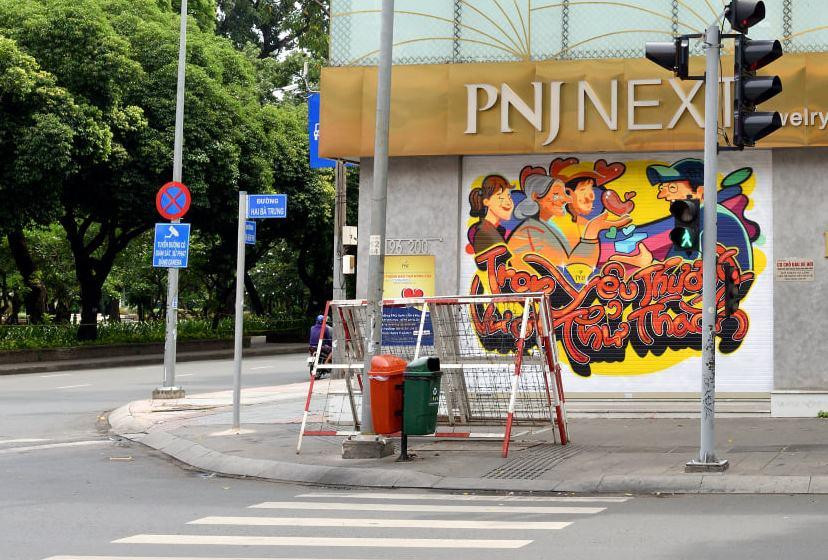 Hình ảnh đẹp giữa mùa dịch Sài Gòn