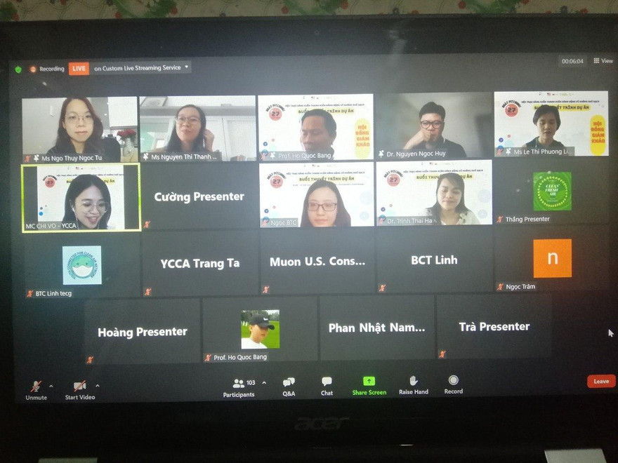 Nhóm bạn trẻ với dự án kiểm kê khí thải sinh hoạt