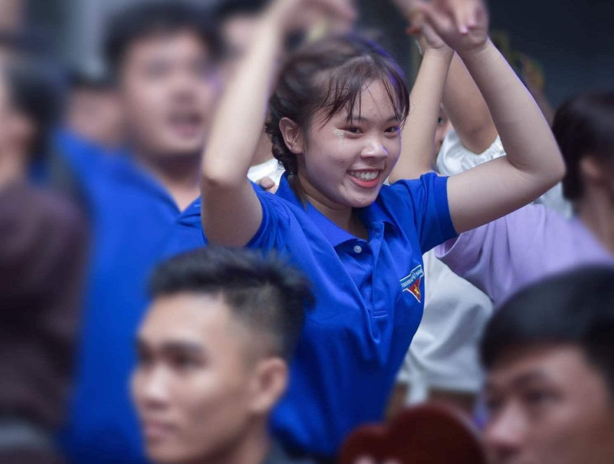 Xúc động những dòng tâm sự về mẹ của nữ sinh năm nhất tham gia tuyến đầu chống dịch