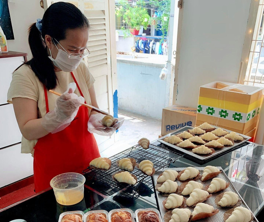 Những chiếc bánh thơm thảo của “nhóm 3 người” ở khoa Y 