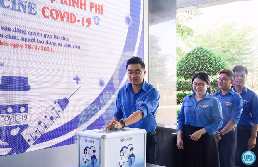 Sinh viên trường ĐH Kinh tế - Luật góp 50 triệu đồng mua vắcxin COVID-19