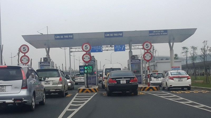 Trạm thu phí tại Sân bay Nội Bài. Tác giả: Sỹ Lực