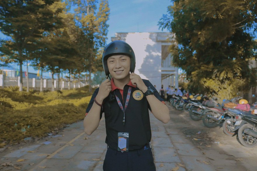 Chàng sinh viên ngành Báo chí đam mê với nghề “voice talent”