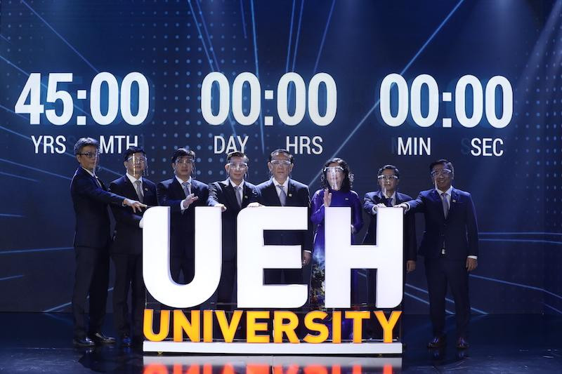 Trường ĐH Kinh tế TP. HCM nhận Huân chương độc lập hạng Nhất 