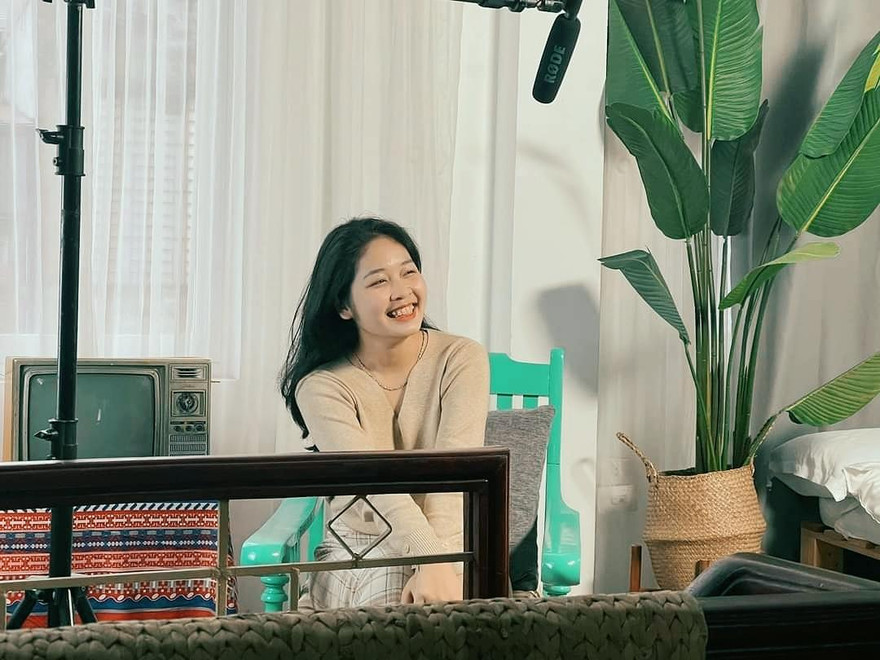 Từ nữ sinh có giọng địa phương đến thành viên ban chủ nhiệm của 2 câu lạc bộ MC nổi tiếng