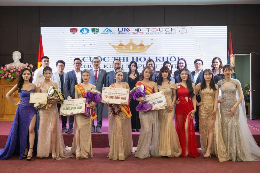 Tự hào vẻ đẹp nữ sinh FDE - Hoa khôi khoa Kinh tế Phát triển 2021