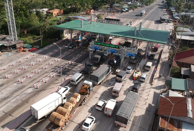 BOT Cai Lậy giảm giá vé, thu phí lại trong tháng 10