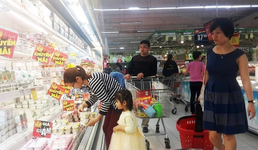Từ nay, người tiêu dùng có thể dễ dàng nhận diện sản phẩm sữa thông qua tên gọi trên sản phẩm. 