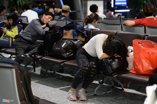 Hoãn huỷ chuyến bay tăng và “điệp khúc” tàu bay về muộn