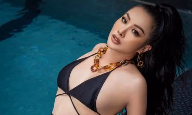 Thêm hành động gây sốc của sao Việt: Yaya Trương Nhi mặc hờ hững uốn éo trước ống kính