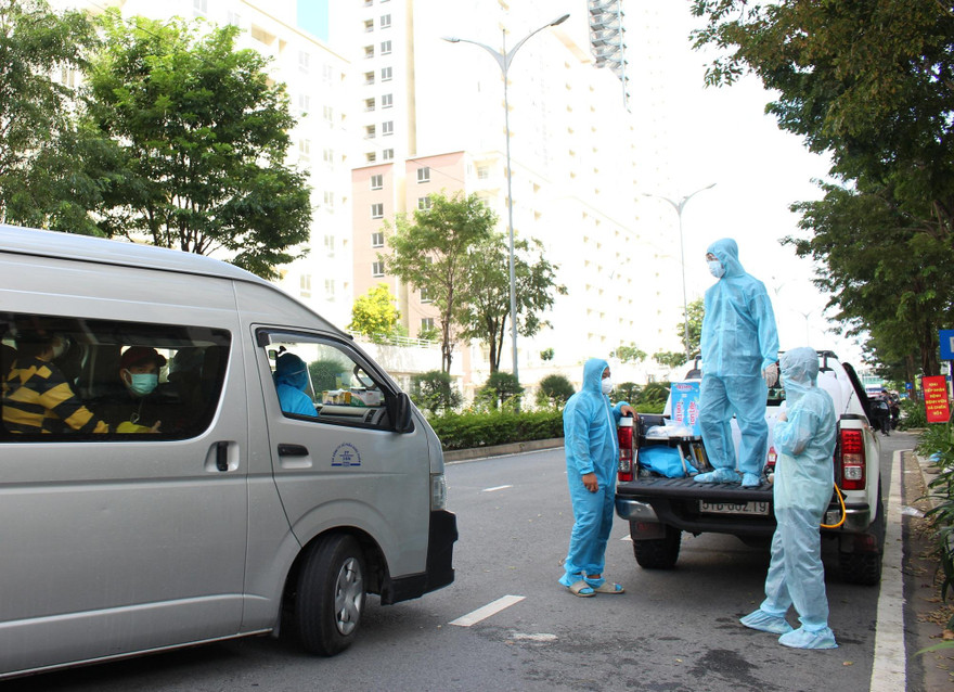 Dịch bệnh đang diễn biến rất phức tạp, ngành y tế cần sự tham gia hỗ trợ của lực lượng chuyên môn. 