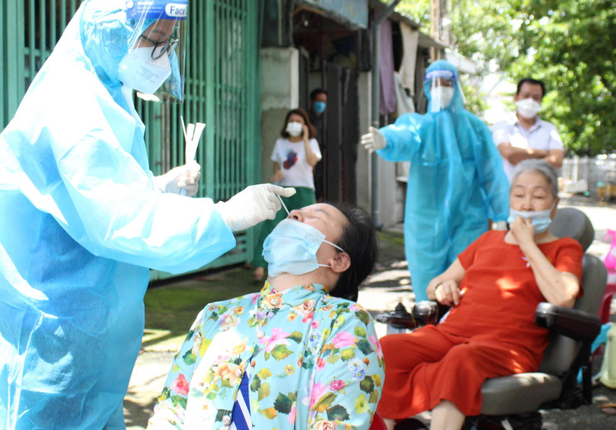 TP.HCM lấy hơn 1,4 triệu mẫu test nhanh, phát hiện 54.498 ca dương tính