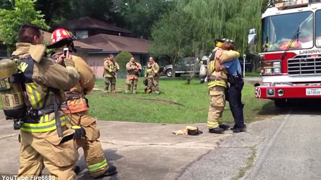 Tạo đám cháy giả để... cầu hôn bạn gái