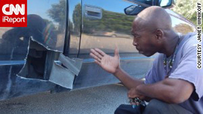 Xẻ ôtô để … cứu mèo